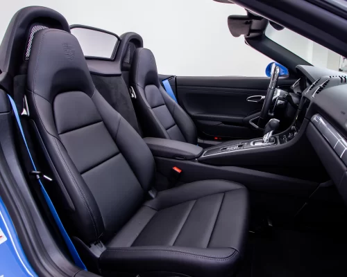 PORSCHE-718-BOXSTER-AZUL-BANCO-PASSAGEIRO